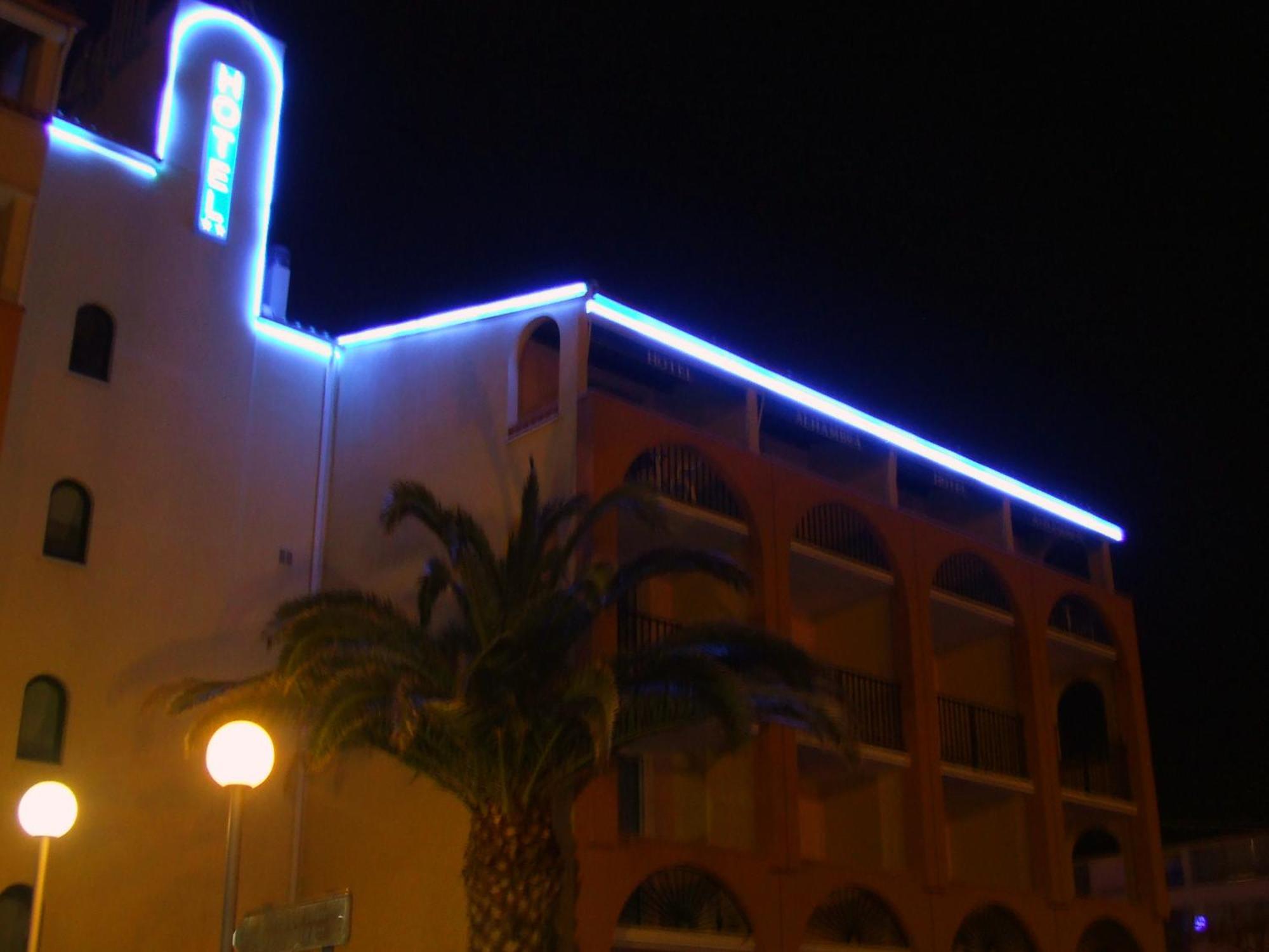 Hotel Alhambra 2*