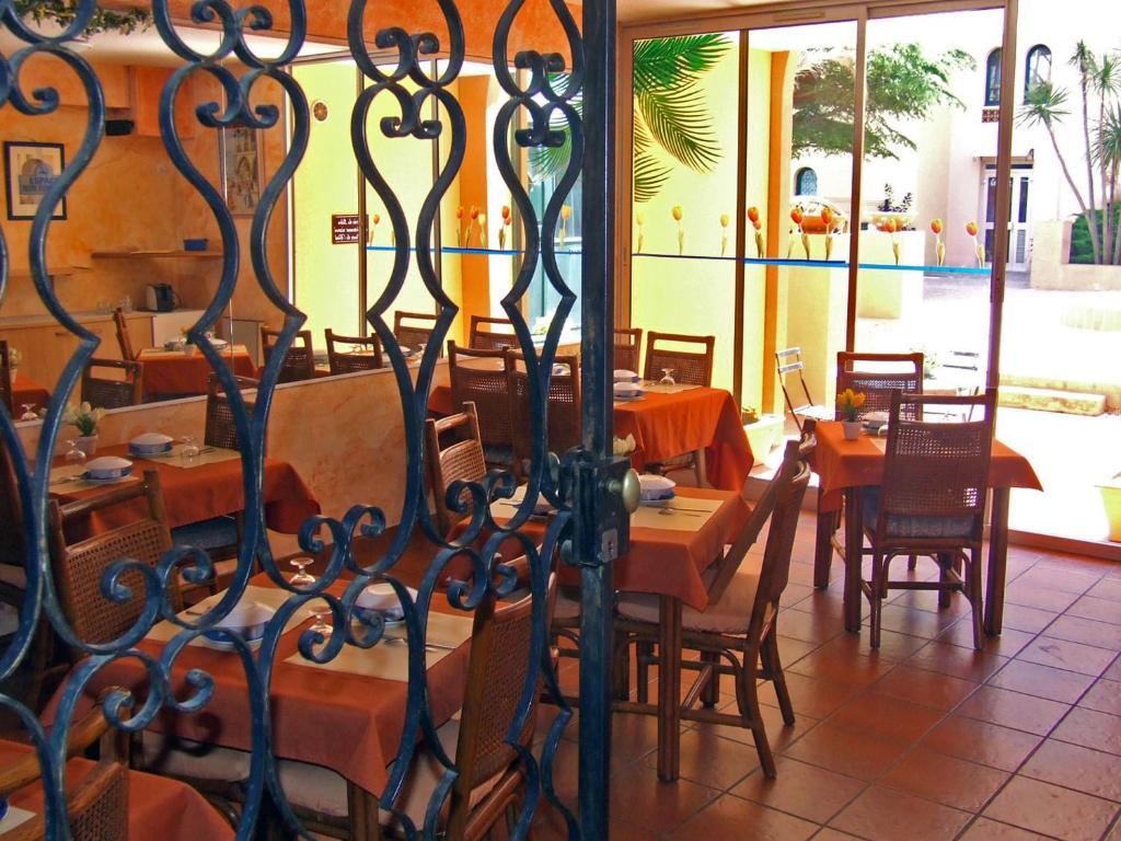 Hotel Alhambra 2*